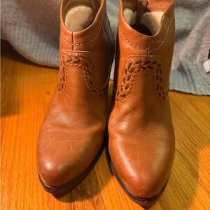 UGG Chic Tan Leather Ankle Boots
